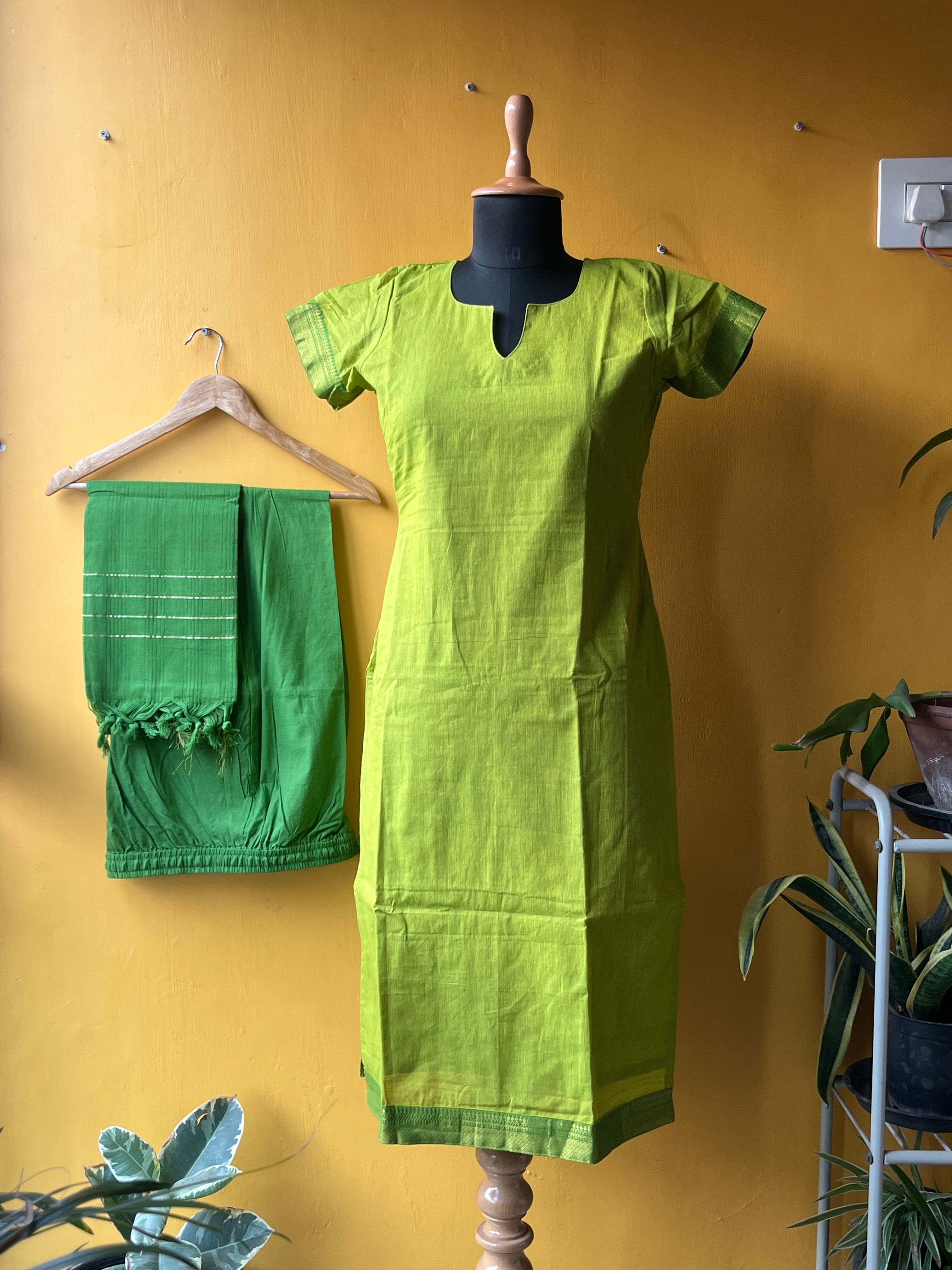 Green Mangalgiri cotton kurti set